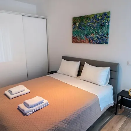 Cozy Apartment In Palaio Faliro With A Great View Athens Exterior photo