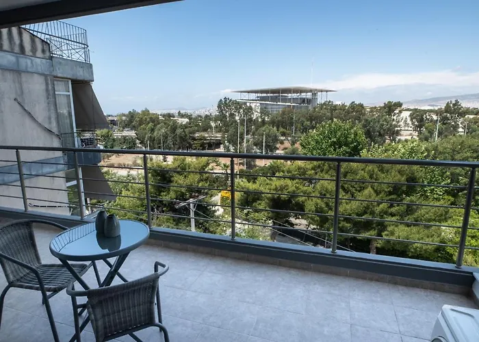 Cozy Apartment In Palaio Faliro With A Great View